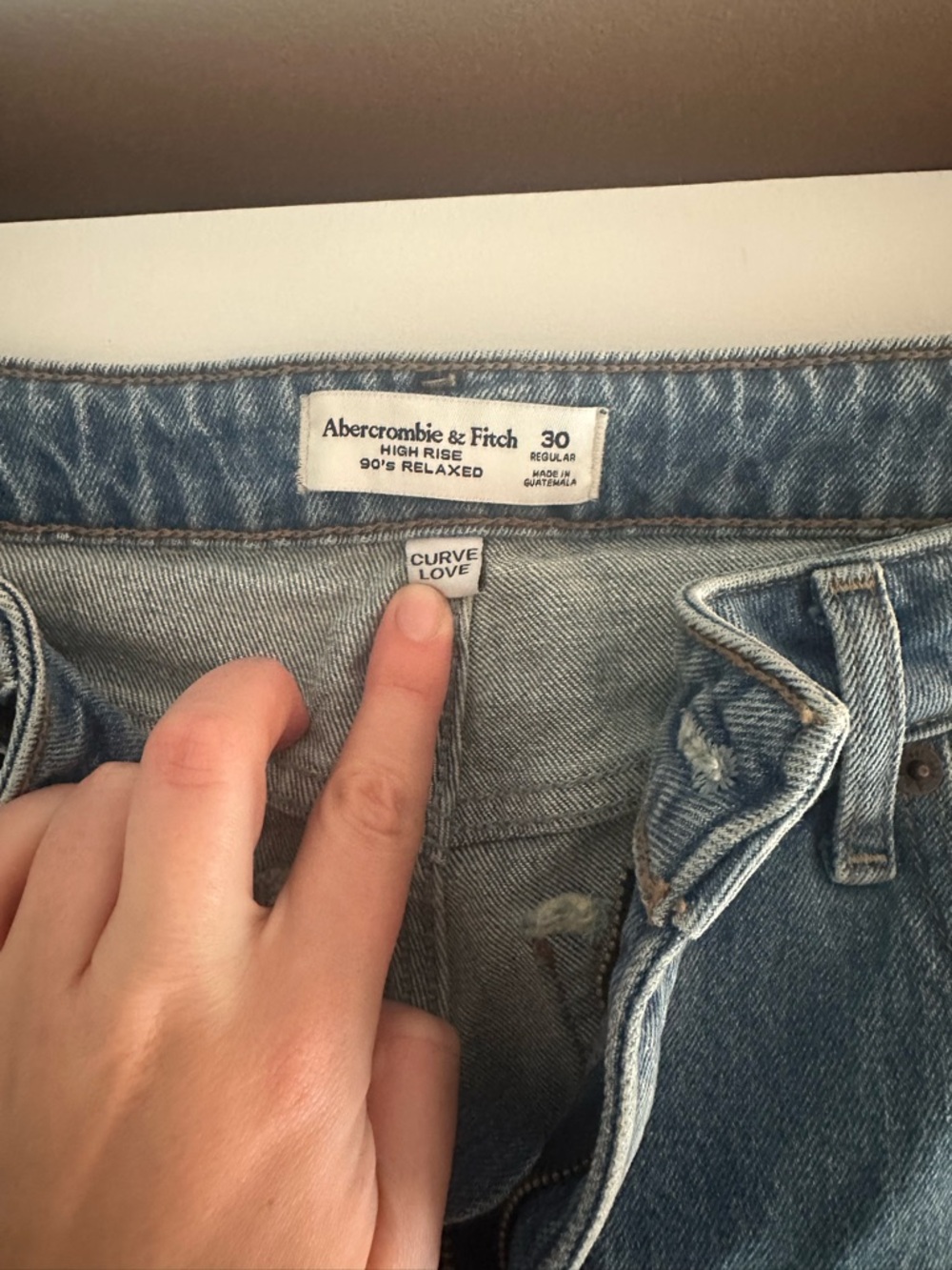 Abercrombie & Fitch Curve Love 90s Relaxed Jeans with Red Heart Stitch - Picture 3 of 3